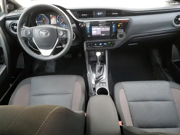 2T1BURHE8HC956099 2017 TOYOTA COROLLA - Image 8