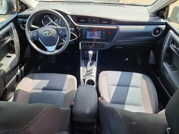 2T1BURHE8JC000871 2018 TOYOTA COROLLA - Image 8