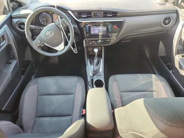 2T1BURHE8JC002412 2018 TOYOTA COROLLA - Image 8