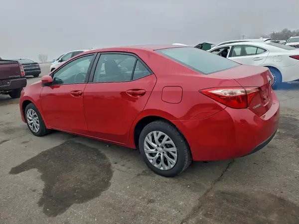 2T1BURHE8JC003964 2018 TOYOTA COROLLA - Image 2
