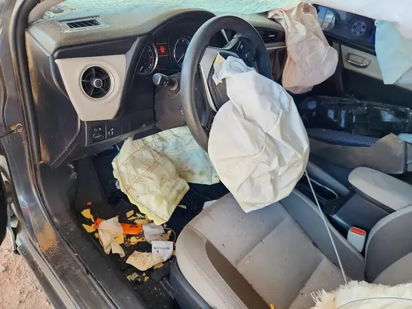 2T1BURHE8JC005603 2018 TOYOTA COROLLA - Image 8