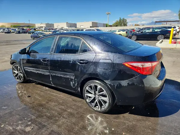 2T1BURHE8JC009537 2018 TOYOTA COROLLA - Image 2