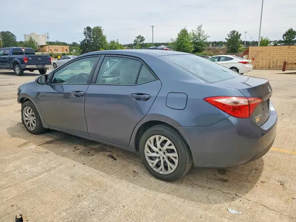 2T1BURHE8JC009618 2018 TOYOTA COROLLA - Image 2