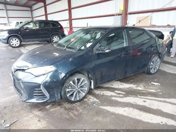 2T1BURHE8JC009988 2018 TOYOTA COROLLA - Image 2