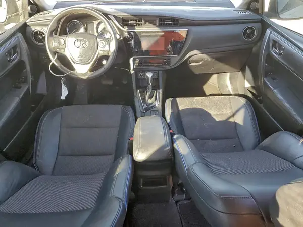 2T1BURHE8JC011868 2018 TOYOTA COROLLA - Image 8