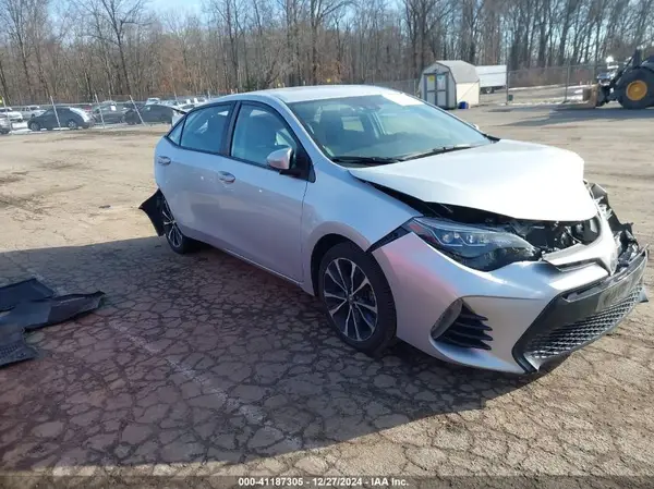 2T1BURHE8JC013782 2018 TOYOTA COROLLA - Image 1