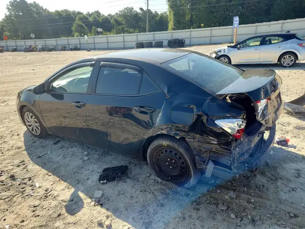 2T1BURHE8JC015810 2018 TOYOTA COROLLA - Image 2
