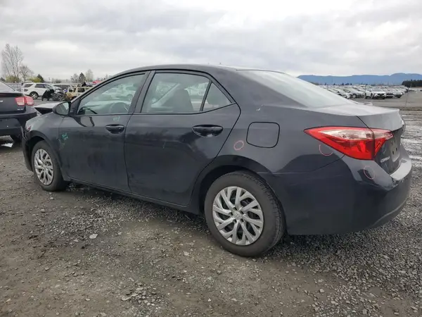 2T1BURHE8JC015855 2018 TOYOTA COROLLA - Image 2