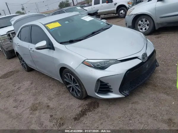 2T1BURHE8JC016343 2018 TOYOTA COROLLA - Image 1
