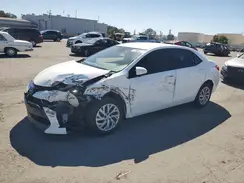 2T1BURHE8JC017489 2018 TOYOTA COROLLA