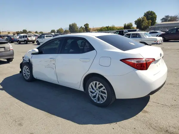 2T1BURHE8JC017489 2018 TOYOTA COROLLA - Image 2