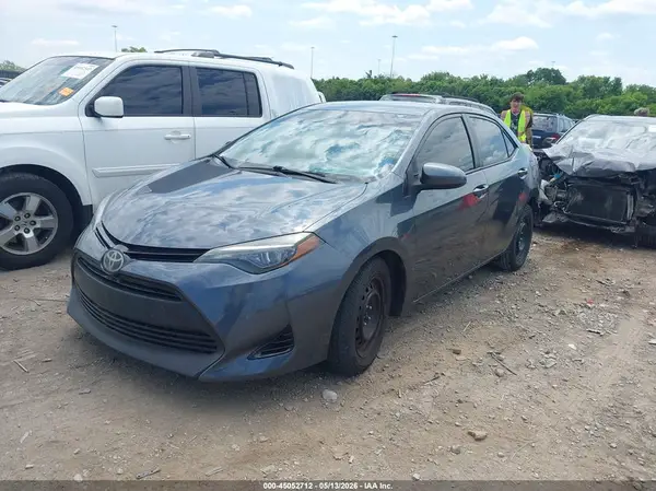 2T1BURHE8JC017749 2018 TOYOTA COROLLA - Image 2