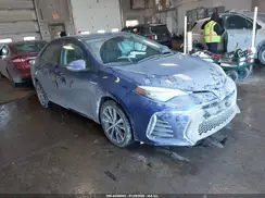 2T1BURHE8JC018433 2018 TOYOTA COROLLA