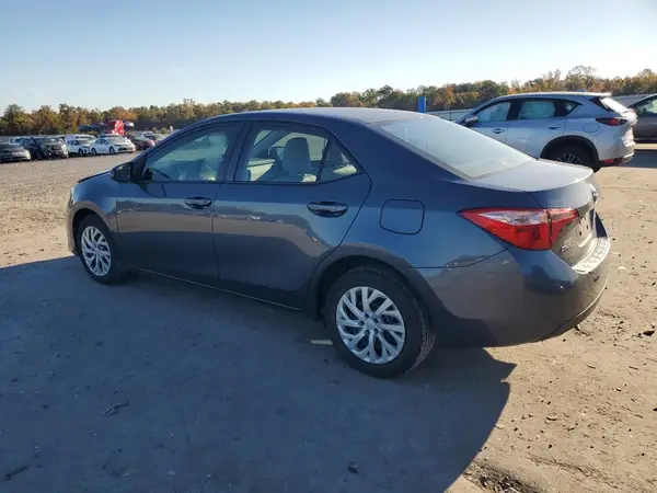2T1BURHE8JC020439 2018 TOYOTA COROLLA - Image 2