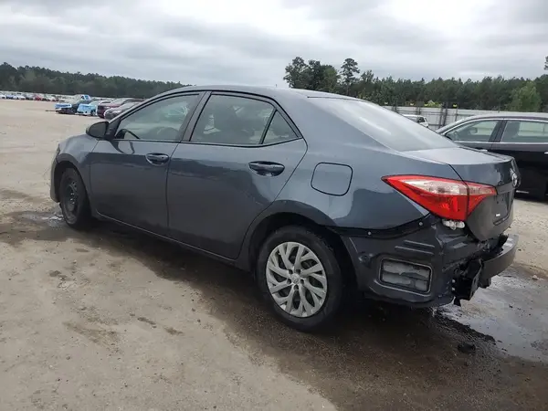 2T1BURHE8JC020666 2018 TOYOTA COROLLA - Image 2