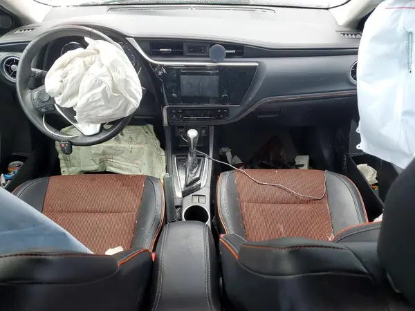 2T1BURHE8JC023860 2018 TOYOTA COROLLA - Image 8