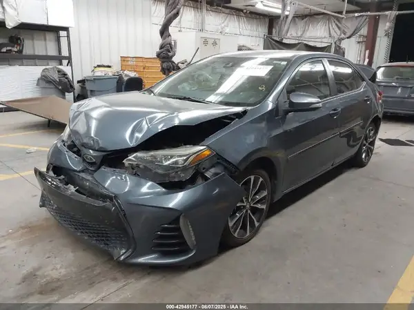 2T1BURHE8JC024104 2018 TOYOTA COROLLA - Image 2