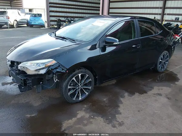 2T1BURHE8JC025222 2018 TOYOTA COROLLA - Image 2