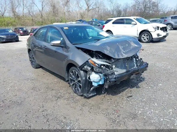 2T1BURHE8JC026810 2018 TOYOTA COROLLA - Image 1