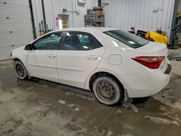 2T1BURHE8JC026886 2018 TOYOTA COROLLA - Image 2