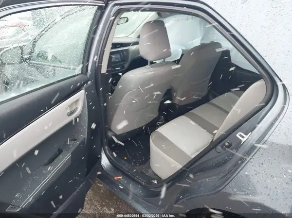 2T1BURHE8JC027097 2018 TOYOTA COROLLA - Image 8