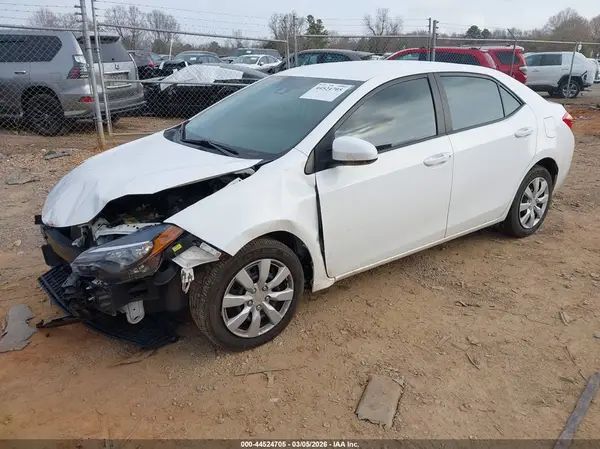 2T1BURHE8JC029156 2018 TOYOTA COROLLA - Image 2