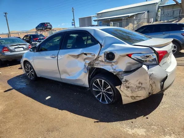 2T1BURHE8JC029514 2018 TOYOTA COROLLA - Image 2