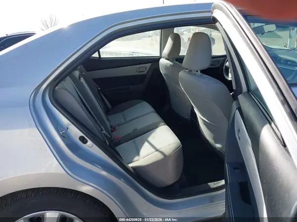 2T1BURHE8JC030260 2018 TOYOTA COROLLA - Image 8