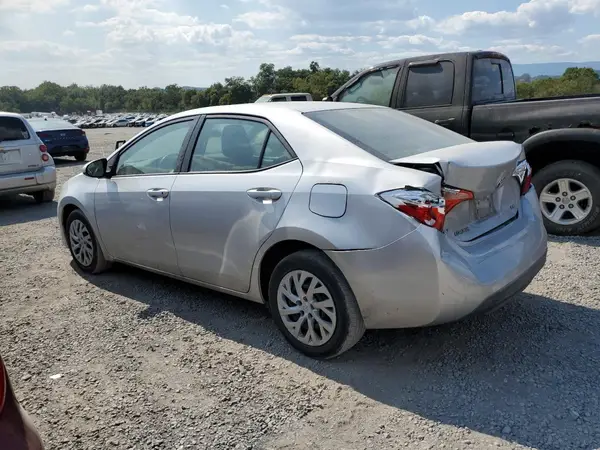 2T1BURHE8JC030310 2018 TOYOTA COROLLA - Image 2