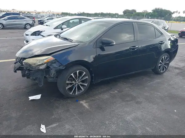 2T1BURHE8JC031148 2018 TOYOTA COROLLA - Image 2