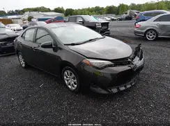 2T1BURHE8JC033174 2018 TOYOTA COROLLA