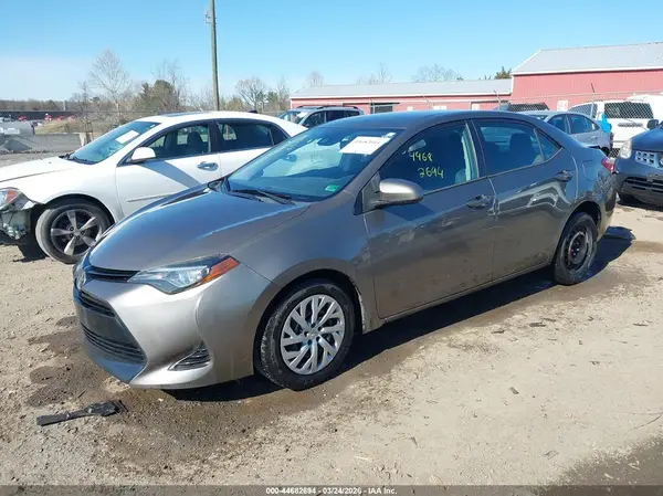 2T1BURHE8JC034289 2018 TOYOTA COROLLA - Image 2