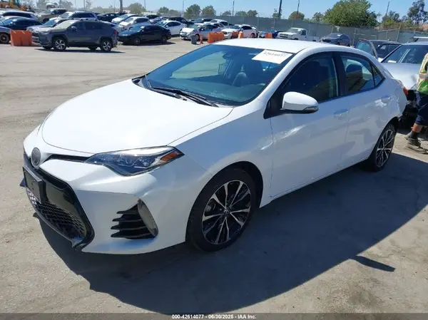 2T1BURHE8JC034373 2018 TOYOTA COROLLA - Image 2