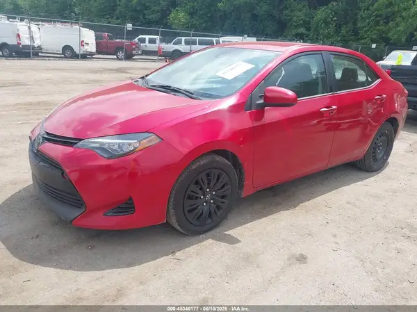 2T1BURHE8JC034468 2018 TOYOTA COROLLA - Image 2