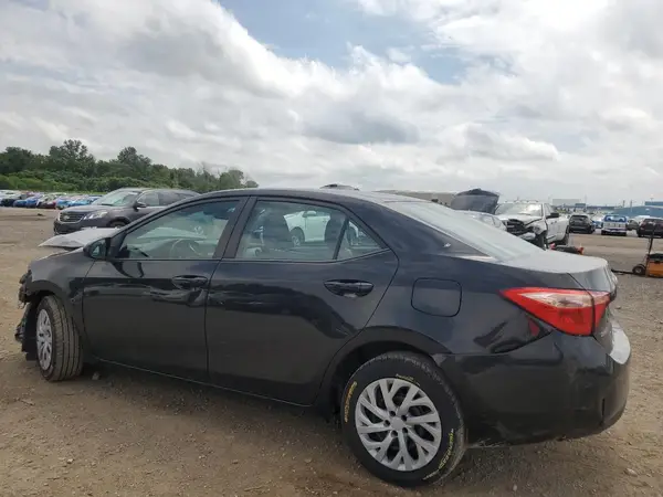 2T1BURHE8JC035684 2018 TOYOTA COROLLA - Image 2