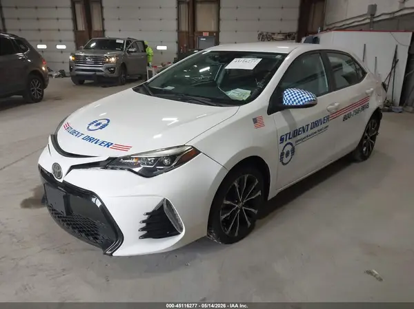 2T1BURHE8JC035829 2018 TOYOTA COROLLA - Image 2