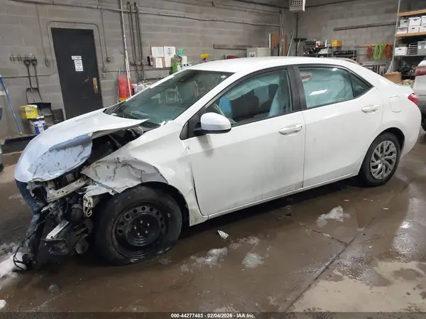 2T1BURHE8JC036544 2018 TOYOTA COROLLA - Image 2