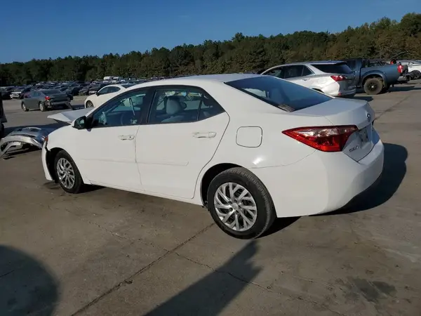 2T1BURHE8JC037340 2018 TOYOTA COROLLA - Image 2