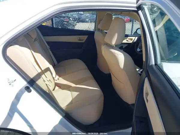 2T1BURHE8JC038374 2018 TOYOTA COROLLA - Image 8