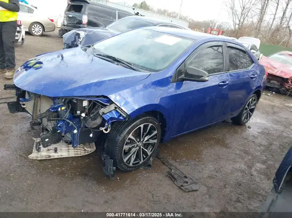 2T1BURHE8JC039153 2018 TOYOTA COROLLA - Image 2