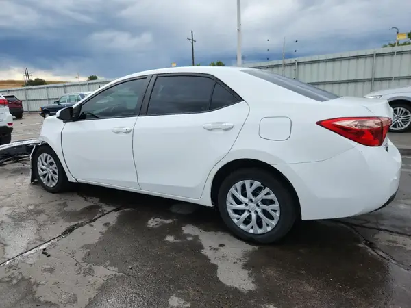 2T1BURHE8JC042182 2018 TOYOTA COROLLA - Image 2