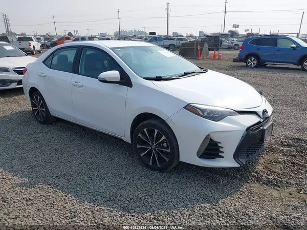 2T1BURHE8JC044790 2018 TOYOTA COROLLA - Image 1