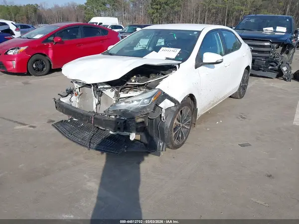 2T1BURHE8JC048306 2018 TOYOTA COROLLA - Image 2