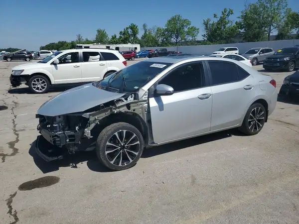 2T1BURHE8JC048645 2018 TOYOTA COROLLA - Image 1