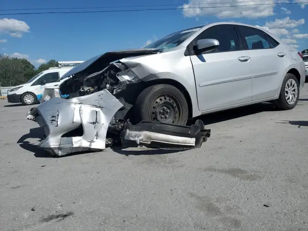 2T1BURHE8JC050301 2018 TOYOTA COROLLA - Image 1
