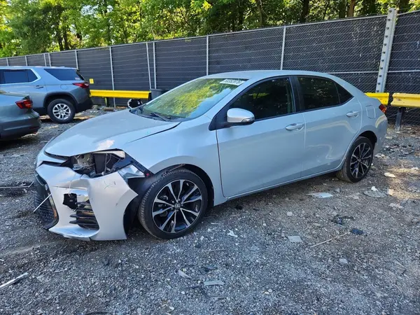 2T1BURHE8JC050542 2018 TOYOTA COROLLA - Image 1