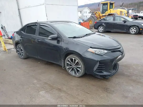 2T1BURHE8JC053991 2018 TOYOTA COROLLA - Image 1