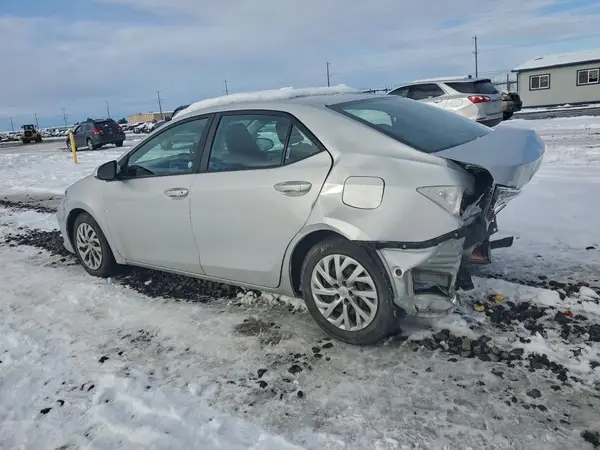 2T1BURHE8JC054073 2018 TOYOTA COROLLA - Image 2