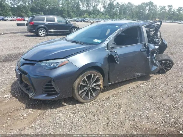 2T1BURHE8JC057278 2018 TOYOTA COROLLA - Image 2