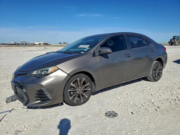 2T1BURHE8JC057720 2018 TOYOTA COROLLA - Image 1
